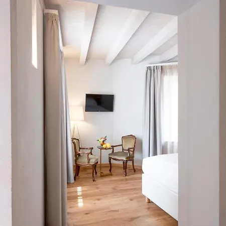 Corte Alma And Luxury Bed & Breakfast Gargnano